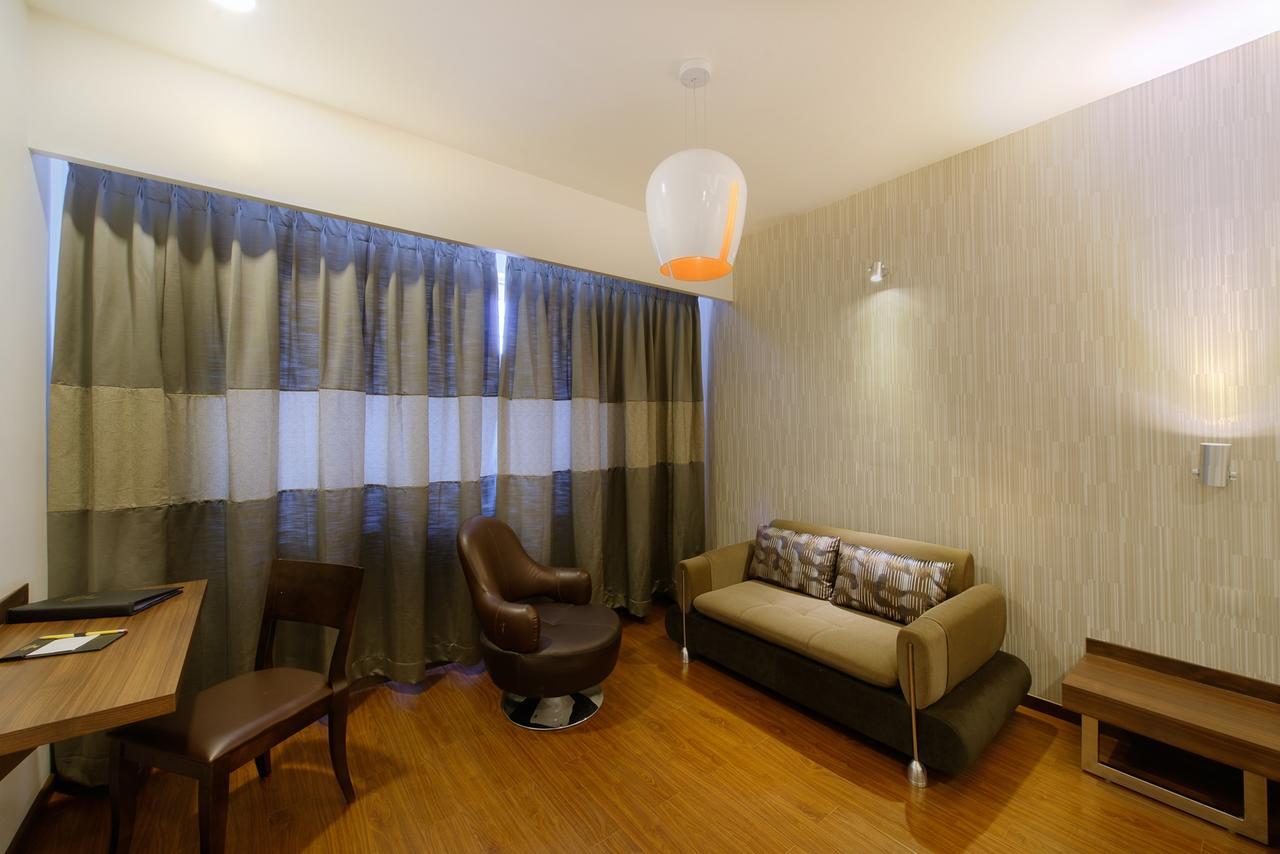 Hotel Priyadarshini Pride Hospet Esterno foto